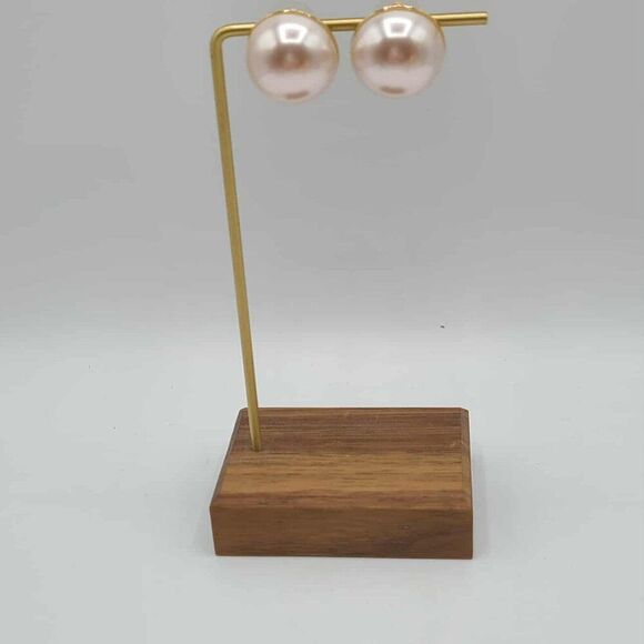 J Crew Classic Large Faux Mabe Pearl Stud Earrings - Picture 6 of 9